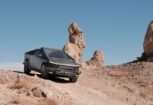 Por un pegamento incorrecto, Tesla debe retirar 6000 camionetas Cybertruck