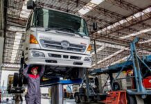 Cómo se debe realizar el primer y segundo mantenimiento de un camión de carga nuevo