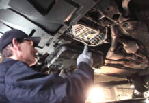 7 Signos de problemas de transmisión en tu camión de carga